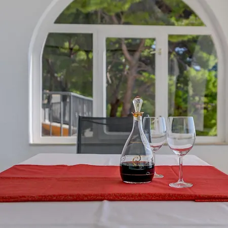 Apartment Deluxe Seaview Kennedy I