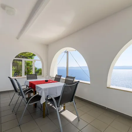 Deluxe Seaview Kennedy I Apartment