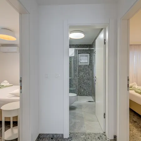 Lägenhet Deluxe Seaview Kennedy I