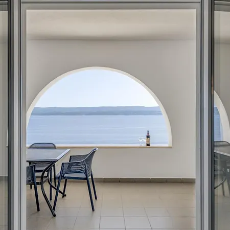 Deluxe Seaview Kennedy I Mimice