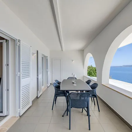 Deluxe Seaview Kennedy I Mimice