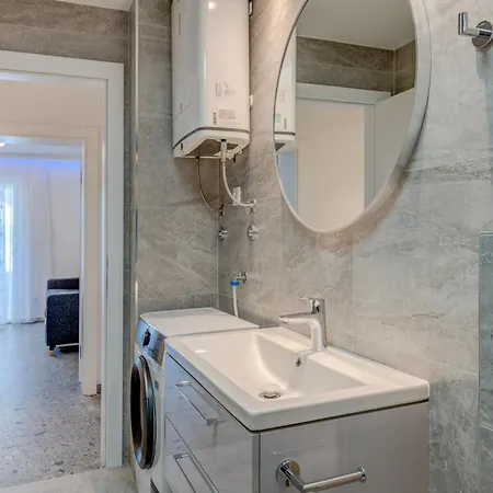 Lägenhet Deluxe Seaview Kennedy I