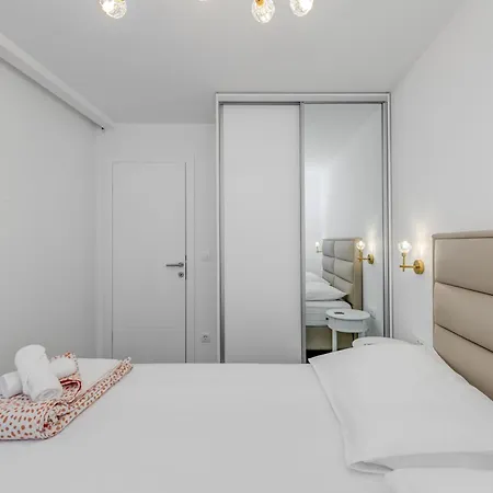 Deluxe Seaview Kennedy I Lägenhet Mimice